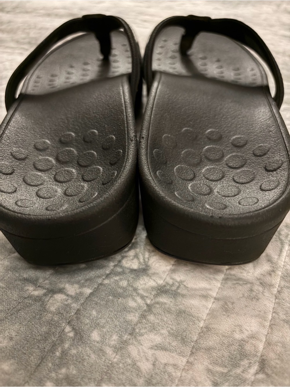 VIONIC - Hightide” Women's Black Wedge Flip-Flop Sandals, Size 7 - Picture 4 of 5
